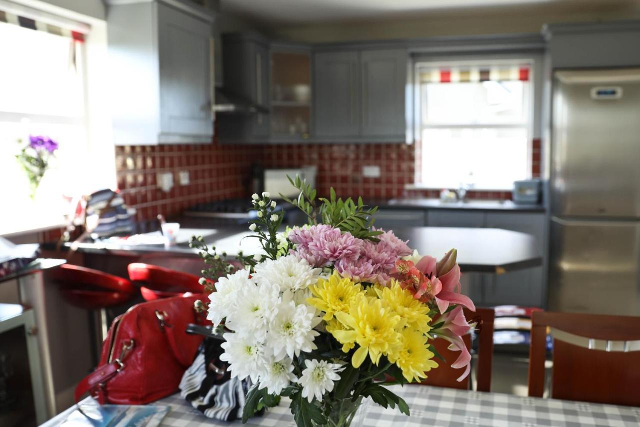 Seascape On The Edge Of Town: 4 Beds All Ensuite. Belmullet Exterior foto