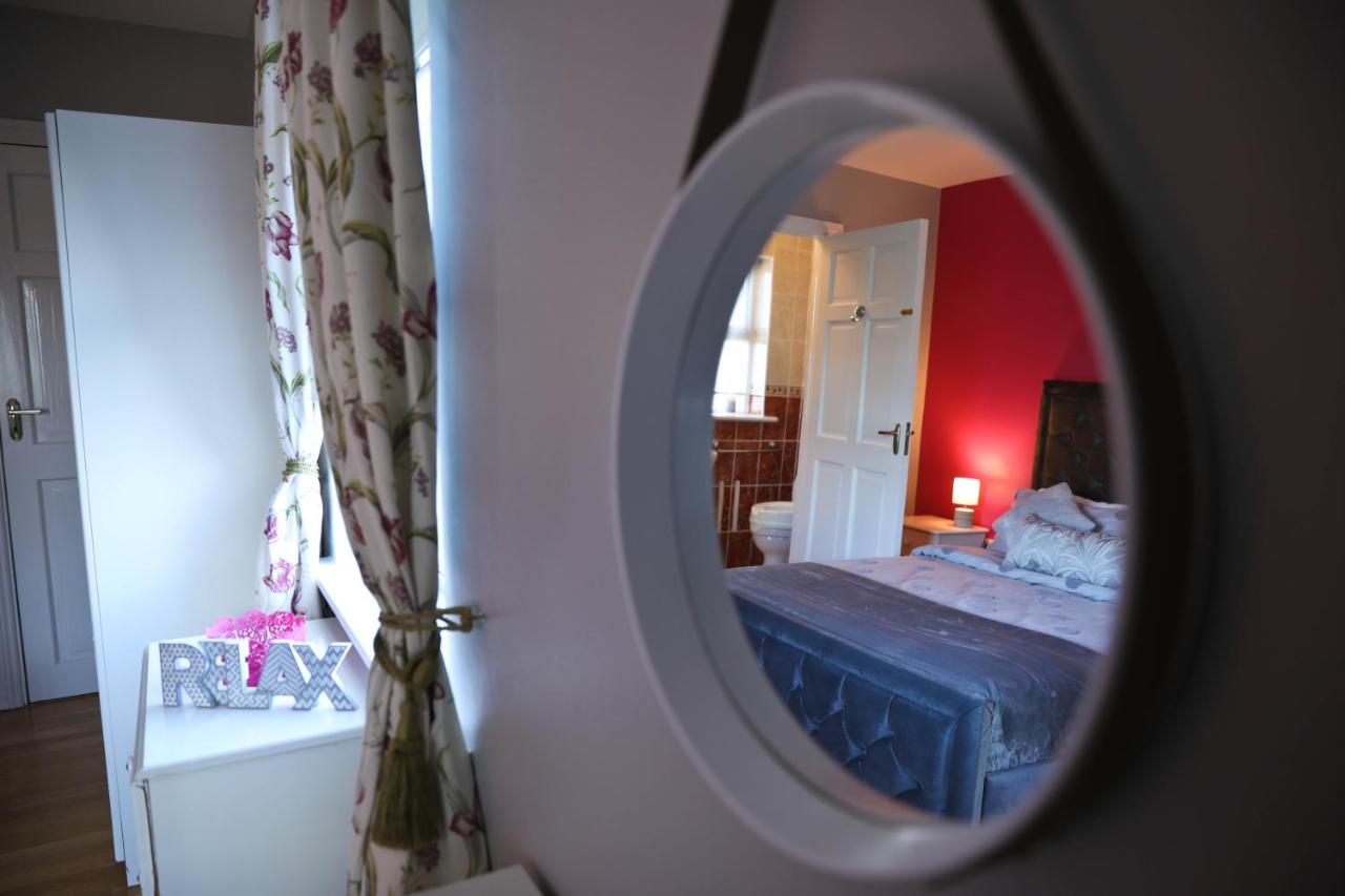 Seascape On The Edge Of Town: 4 Beds All Ensuite. Belmullet Exterior foto